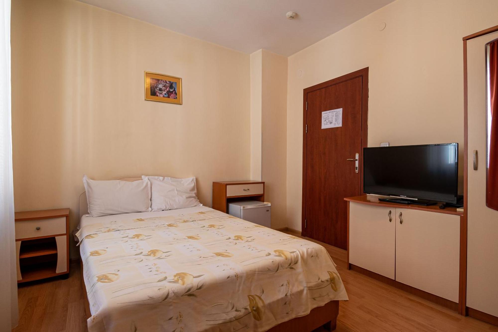 Primavera 1 Hotel Pazardzhik Exterior photo